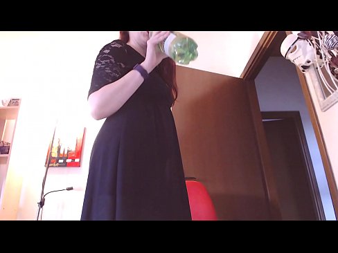 ❤️ Një skllav i nënshtruar që i pëlqejnë brekët e pista dhe të shijshme detyrohet të masturbojë pasi shikon këtë video! ❤❌ Video seksi tek ne ️❤