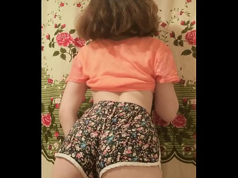 ❤️ Vogëlushja e re seksi duke zhveshur pantallonat e shkurtra në kamera ❤❌ Video seksi tek ne ️❤