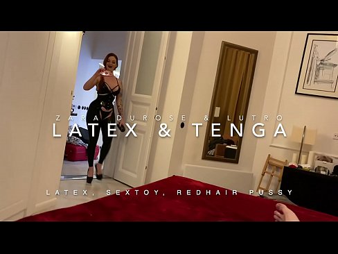 ❤️ Njerka flokëkuqe me kostum latex e qitur nga njerku ❤❌ Video seksi tek ne ️❤