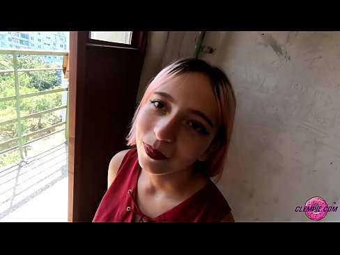 ❤️ Sensual student thith një të huaj në pjesën e jashtme - sperma në fytyrën e tij ❤❌ Video seksi tek ne ️❤
